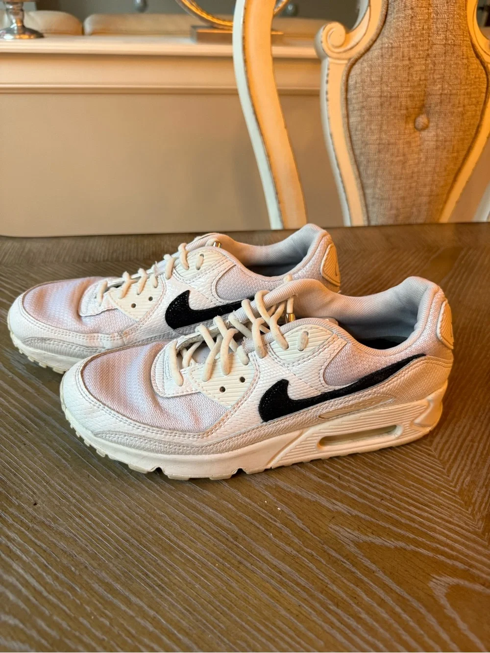 Nike Air Max 90 White Black Sneakers Women’s 9.5 Casual Running Shoes